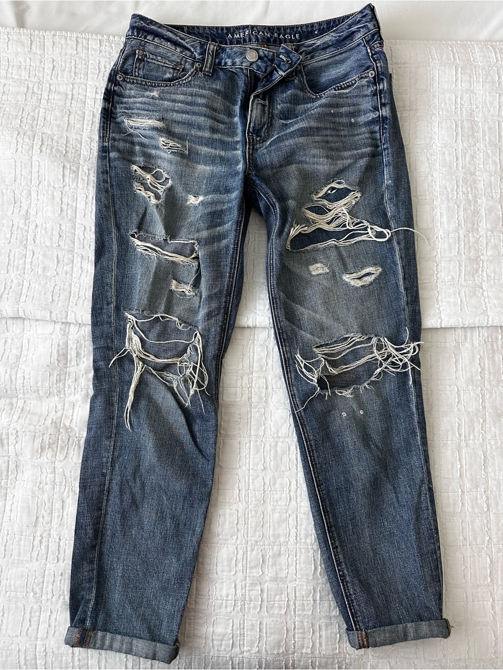 American Eagle Outfitters Women's Distressed Dark Blue Ripped Jeans